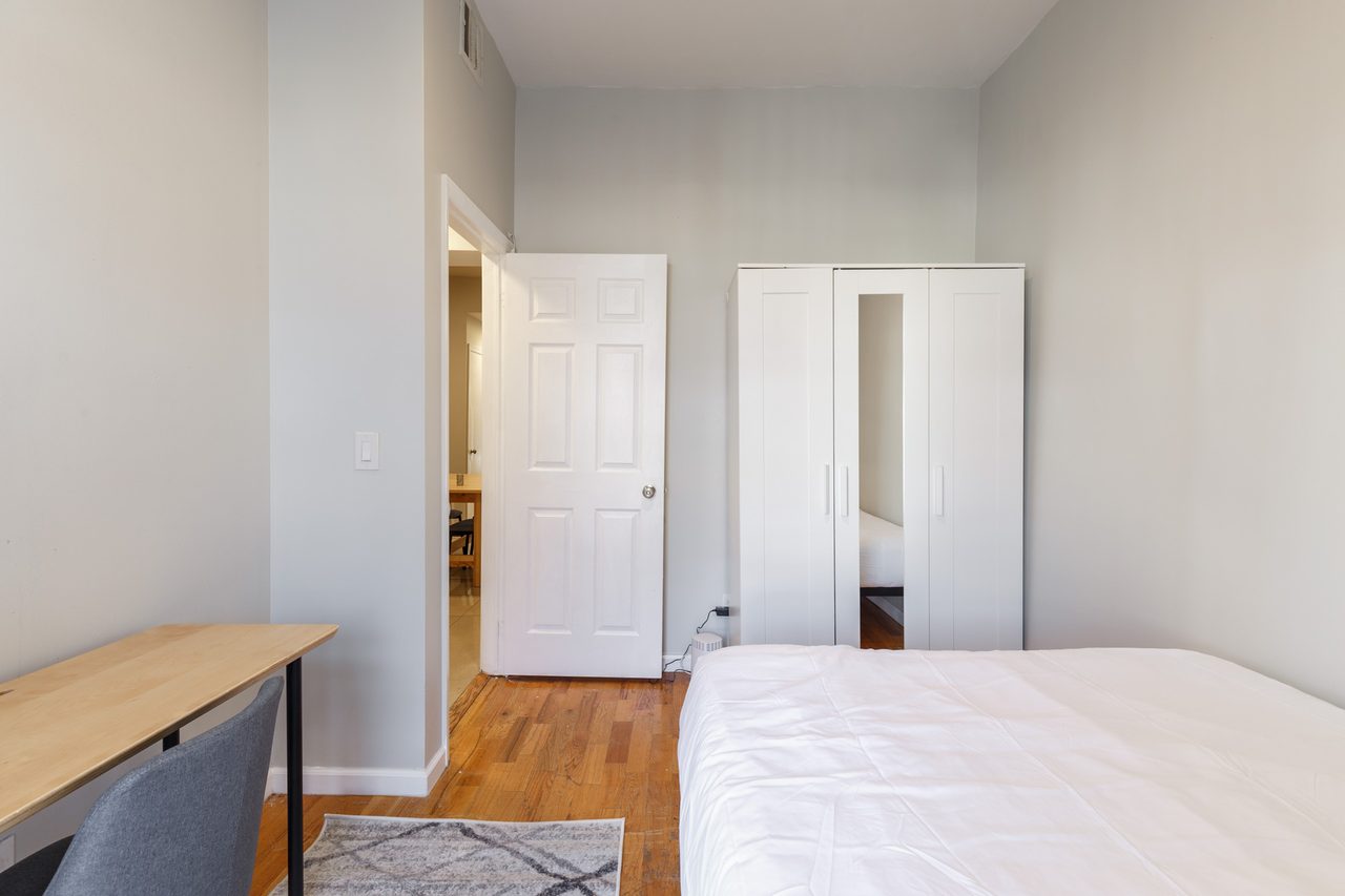 #1572: Prospect Lefferts Gardens - Full Bedroom A - 4