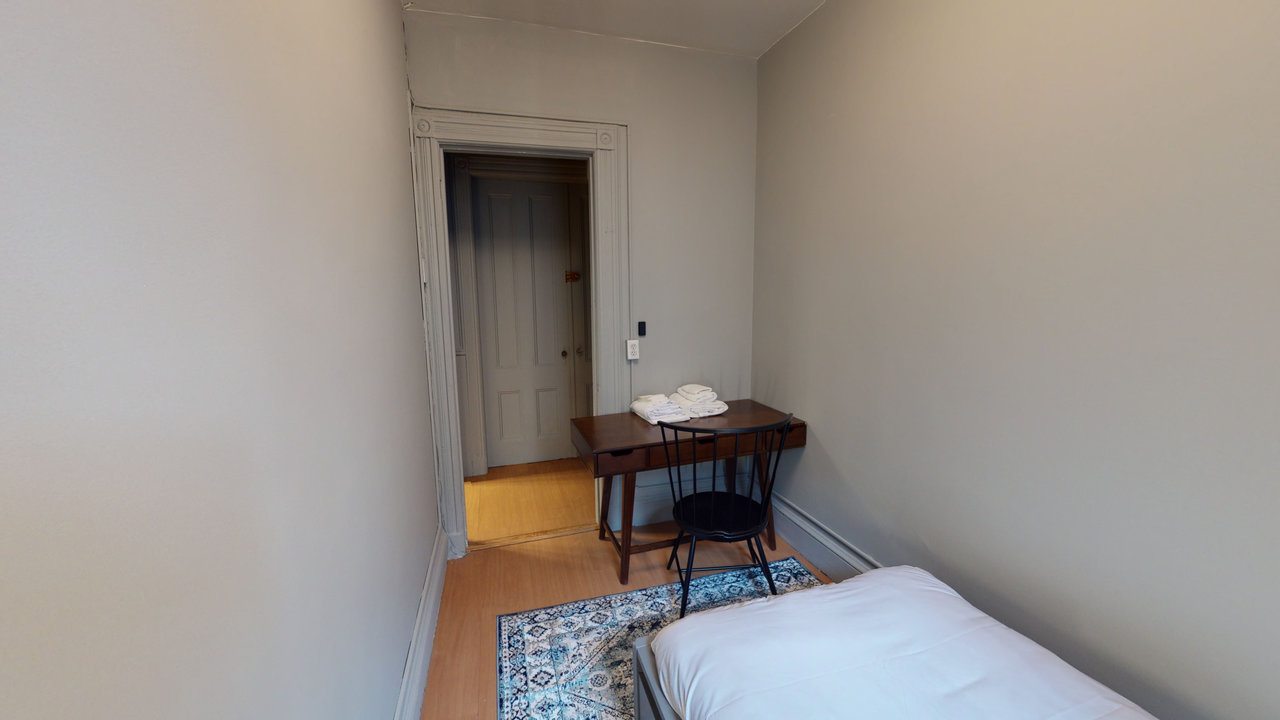  #386: Hell's Kitchen - Twin Bedroom 2D  -  #386: Hell's Kitchen  - Gallery -  3