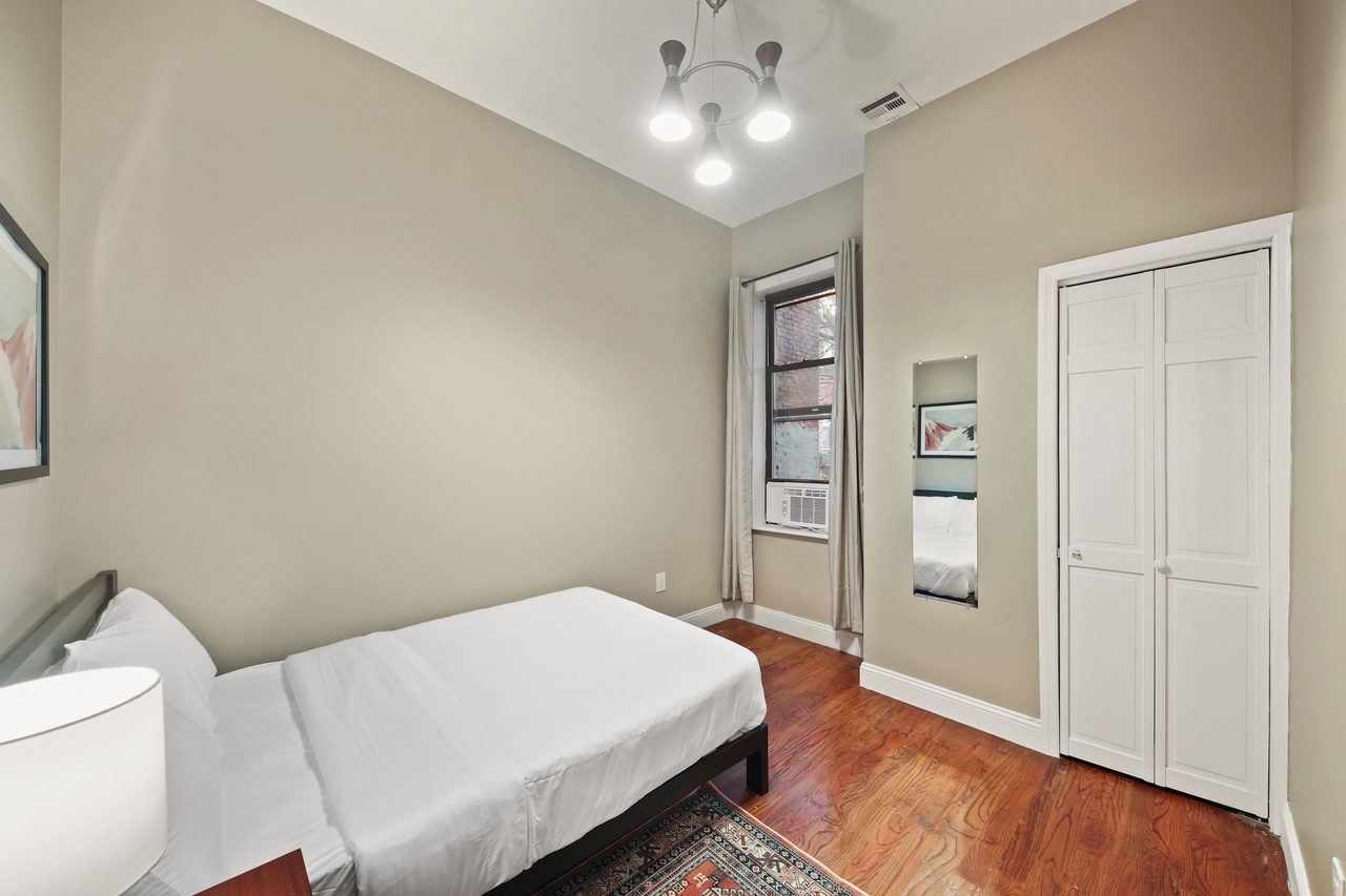#956: Crown Heights - Queen Bedroom B - #956: Crown Heights - Gallery - 3