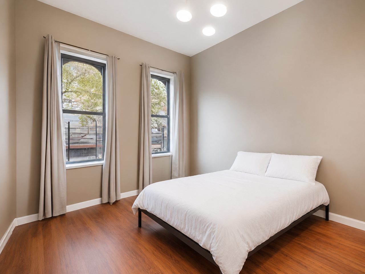 #956: Crown Heights - Full Bedroom A - 1