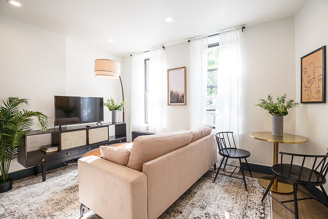 #187: Upper West Side - Full Bedroom B - 12