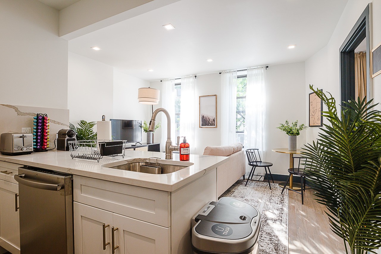 #187: Upper West Side - Full Bedroom A - #187: Upper West Side - Gallery - 6