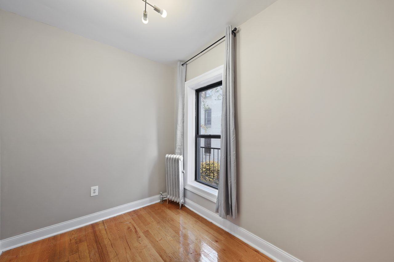 #805: Prospect Heights - Full Bedroom D - 5