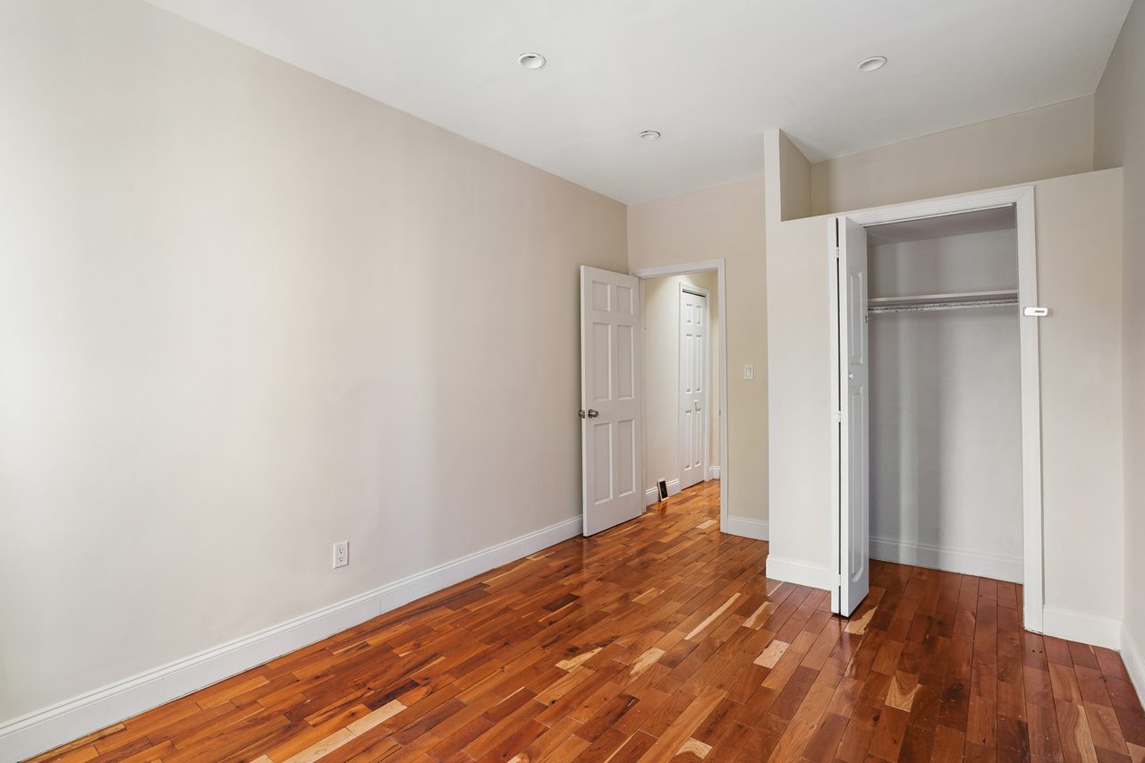 #844: East Harlem - Full Bedroom A - 11