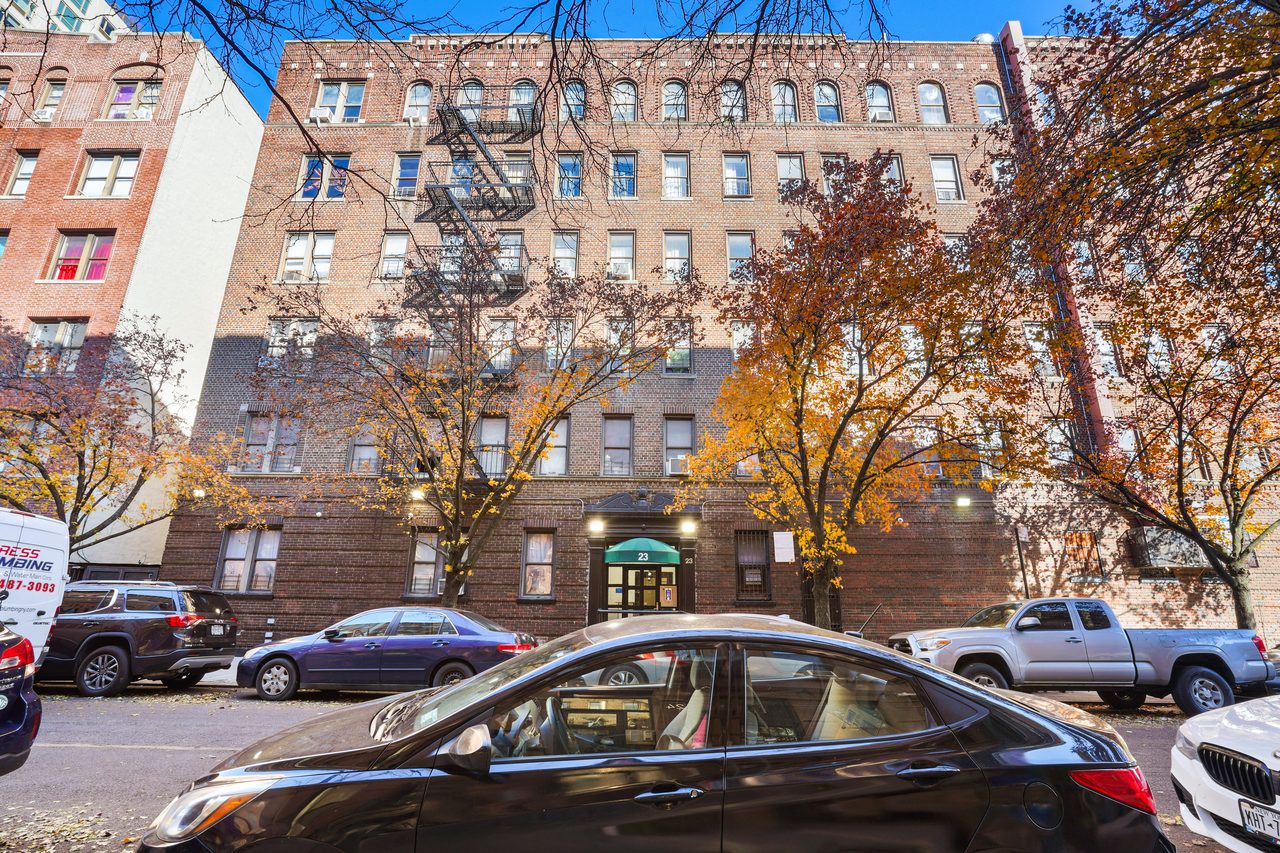  #844: East Harlem - Full Bedroom B  -  #844: East Harlem  - Gallery -  2