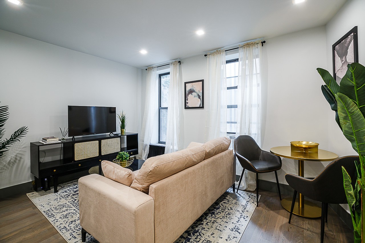 #197: Upper West Side - Full Bedroom B - 3