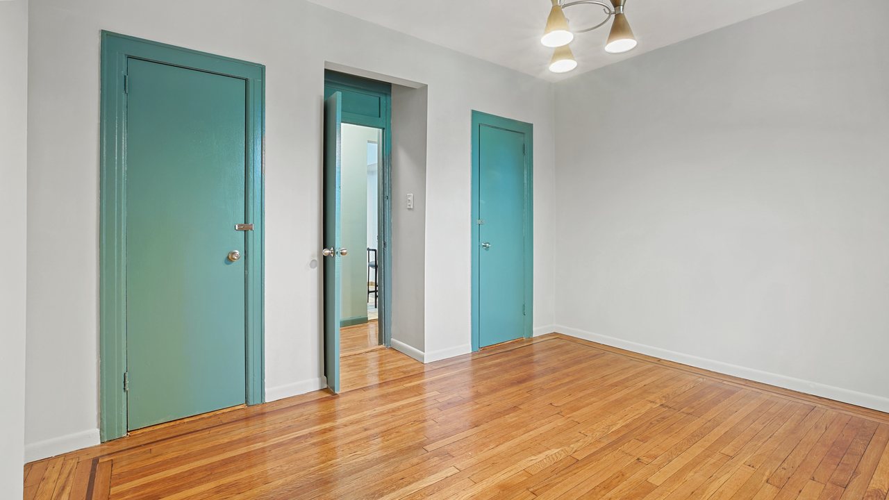 #454: East Williamsburg - Queen Bedroom A - #454: East Williamsburg - Gallery - 16