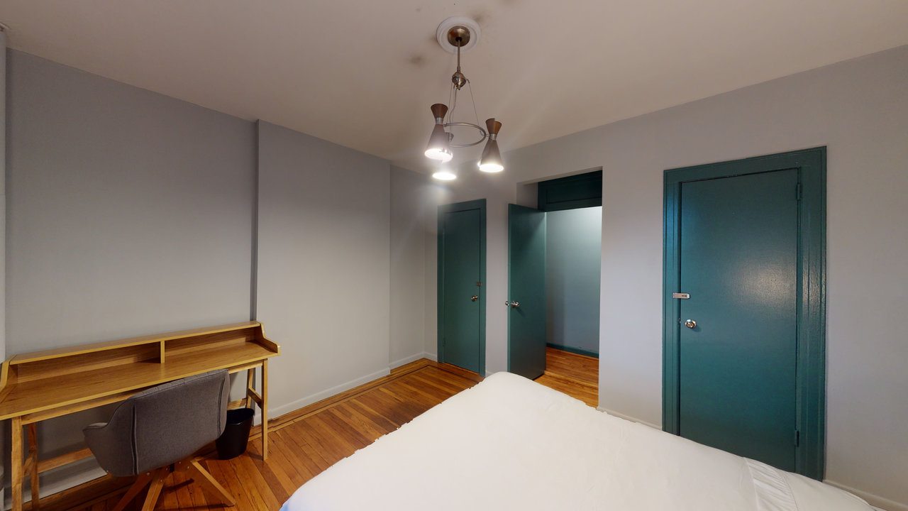  #454: East Williamsburg - Queen Bedroom A  -  #454: East Williamsburg  - Gallery -  1