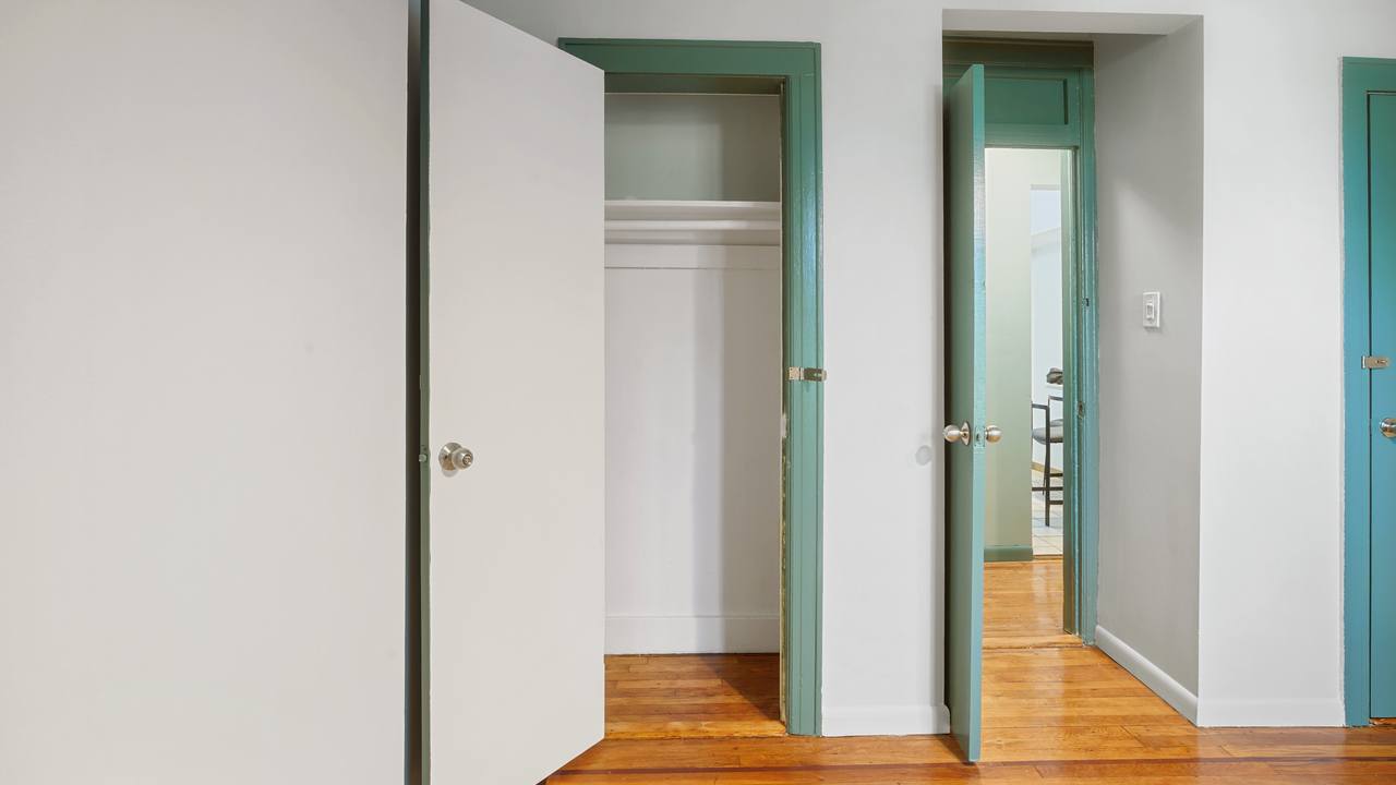 #454: East Williamsburg - Queen Bedroom A - #454: East Williamsburg - Gallery - 14