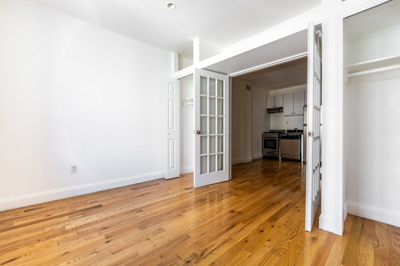 #1150: East Village - 1 Bedroom (Full) - 4