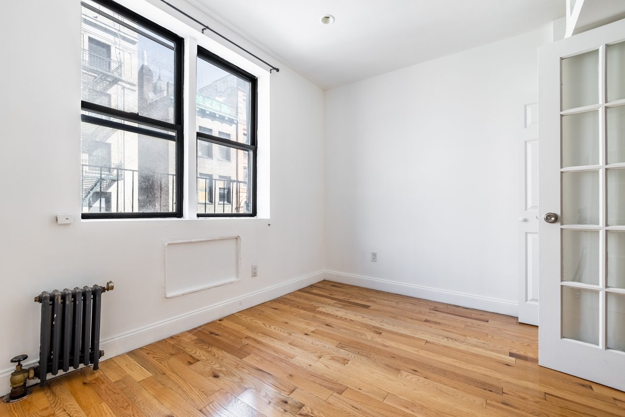 #1150: East Village - 1 Bedroom (Full) - 7