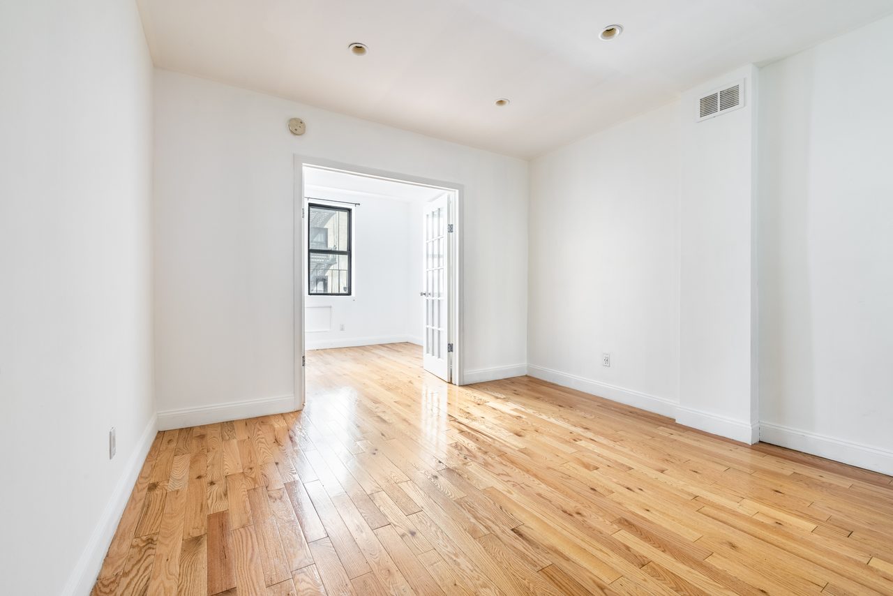 #1150: East Village - 1 Bedroom (Full) - 13