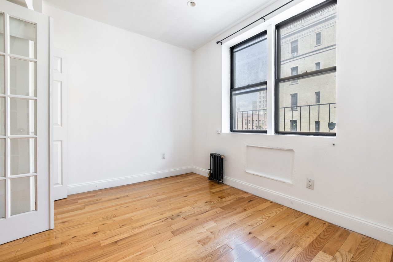 #1150: East Village - 1 Bedroom (Full) - 6