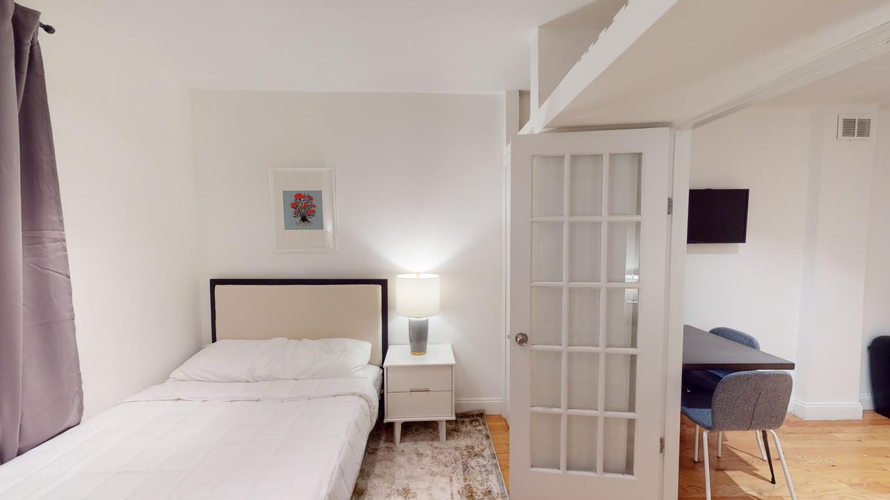 #1150: East Village - 1 Bedroom (Full) - 2