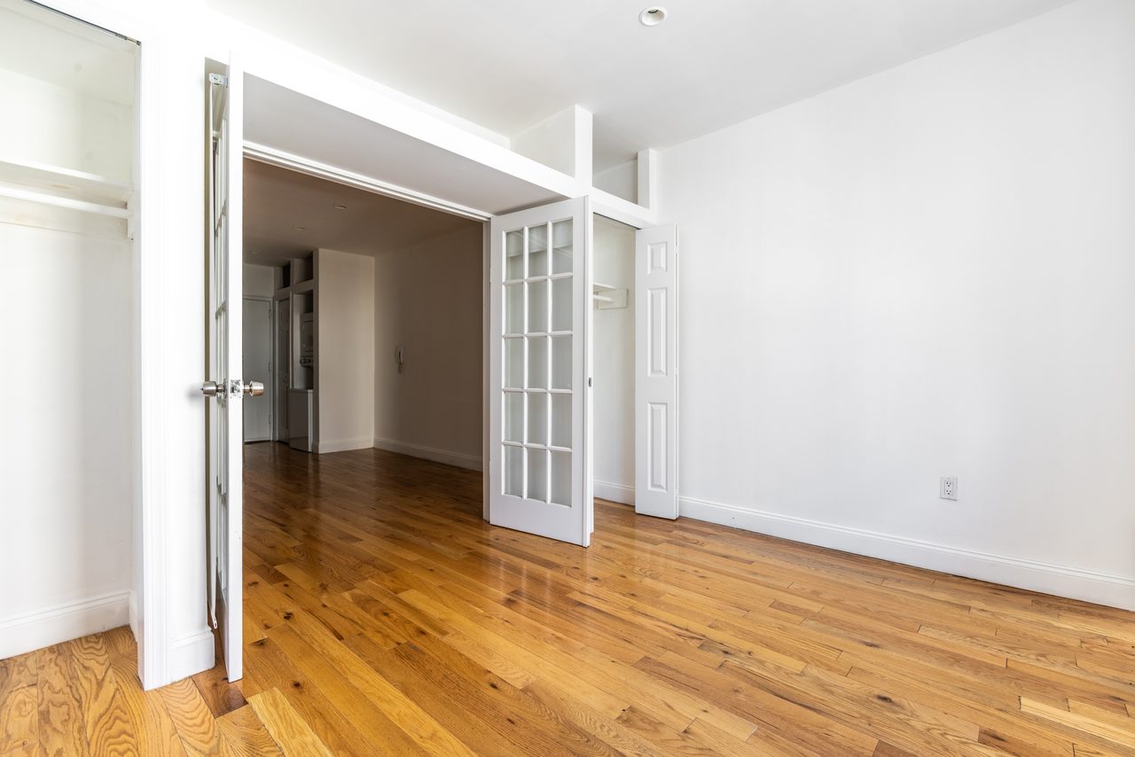 #1150: East Village - 1 Bedroom (Full) - 5