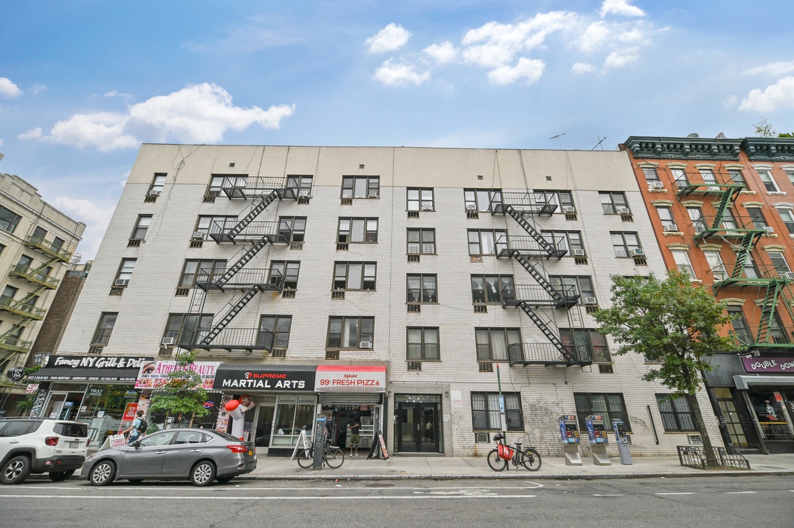 #551: East Village - 1 Bedroom Queen - 1