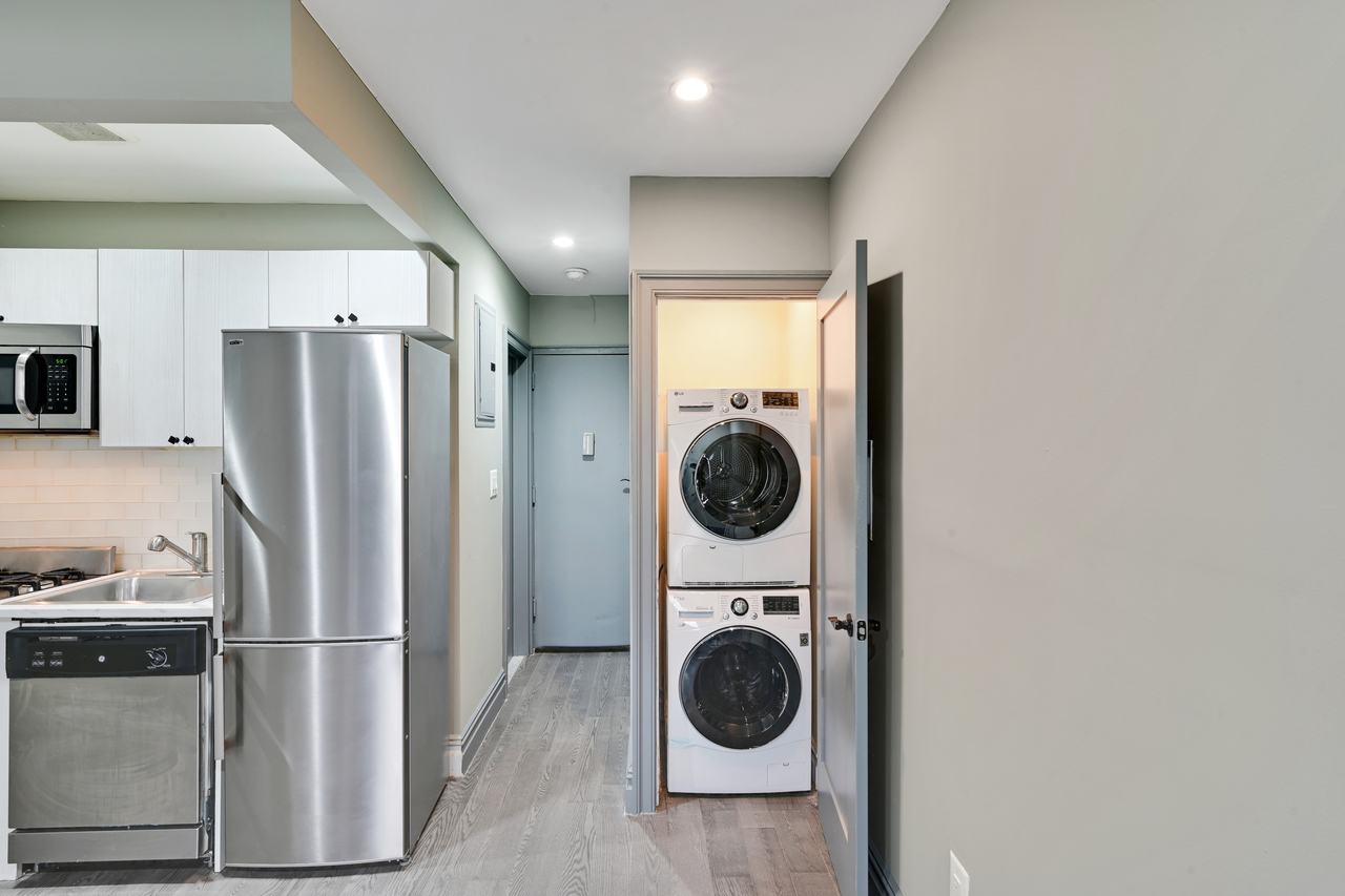 #551: East Village - 1 Bedroom Queen - #551: East Village - Gallery - 11