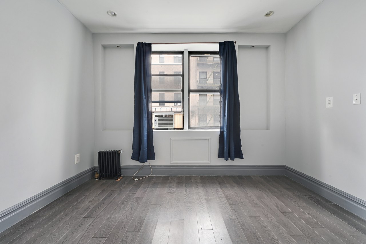 #551: East Village - 1 Bedroom Queen - 6