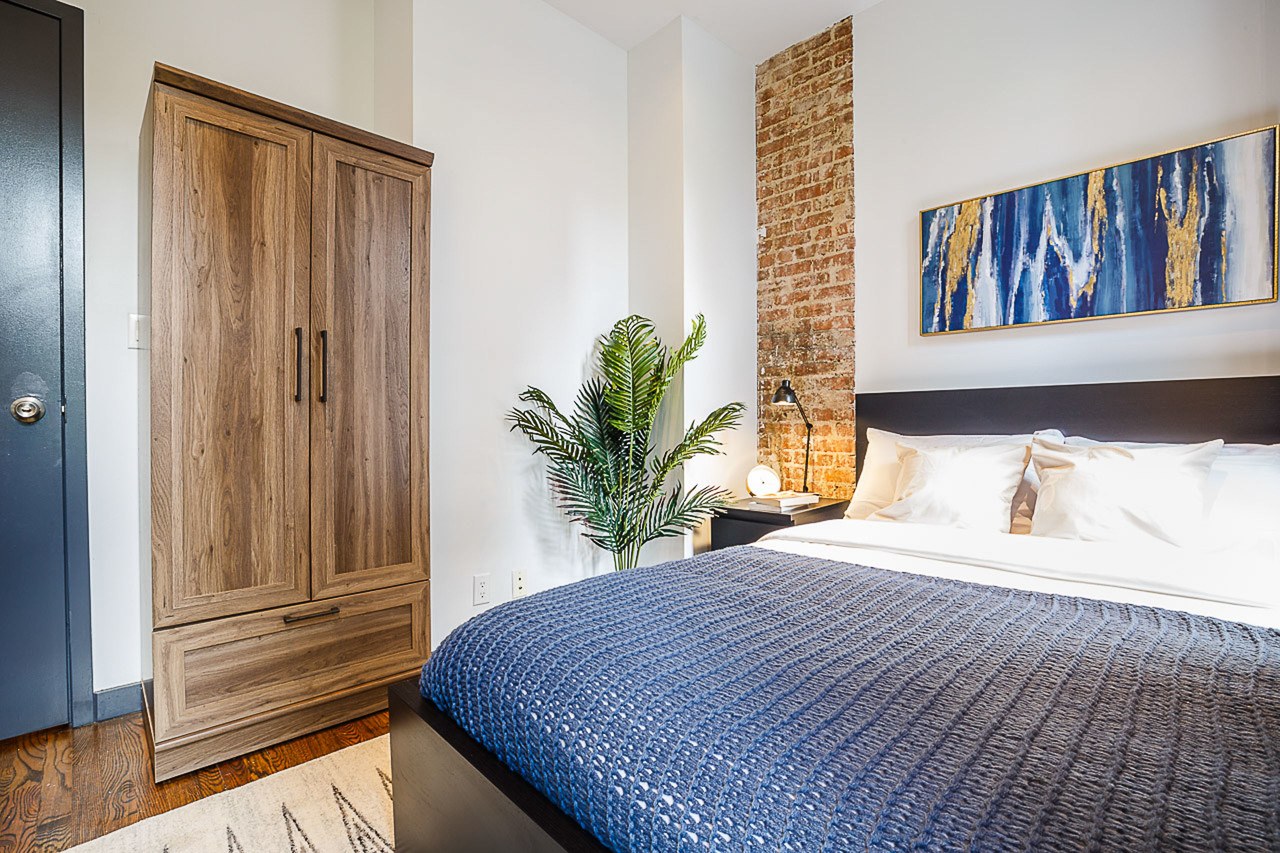 #180: Upper East Side - Full Room D - #180: Upper East Side - Gallery - 2