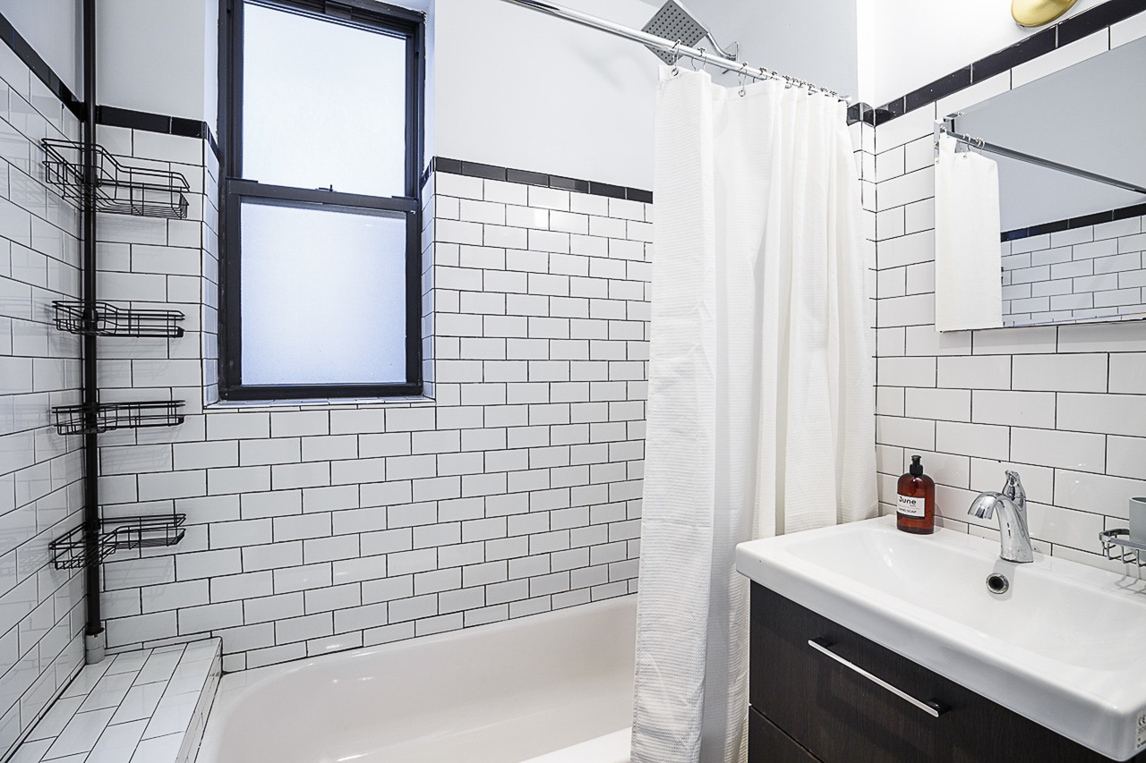 #180: Upper East Side - Twin Bedroom C - #180: Upper East Side - Gallery - 5