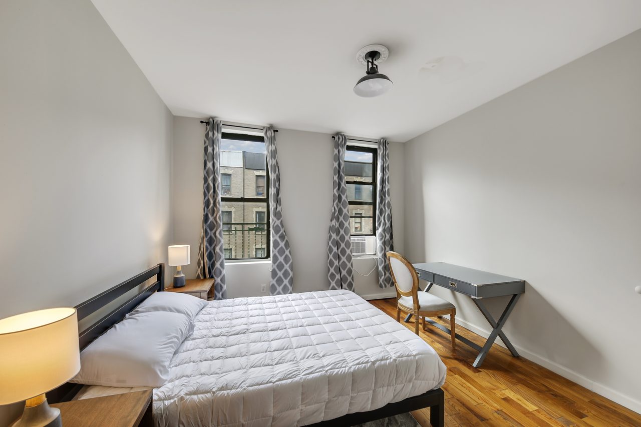 #790: Upper West Side - Queen Bedroom A - 1