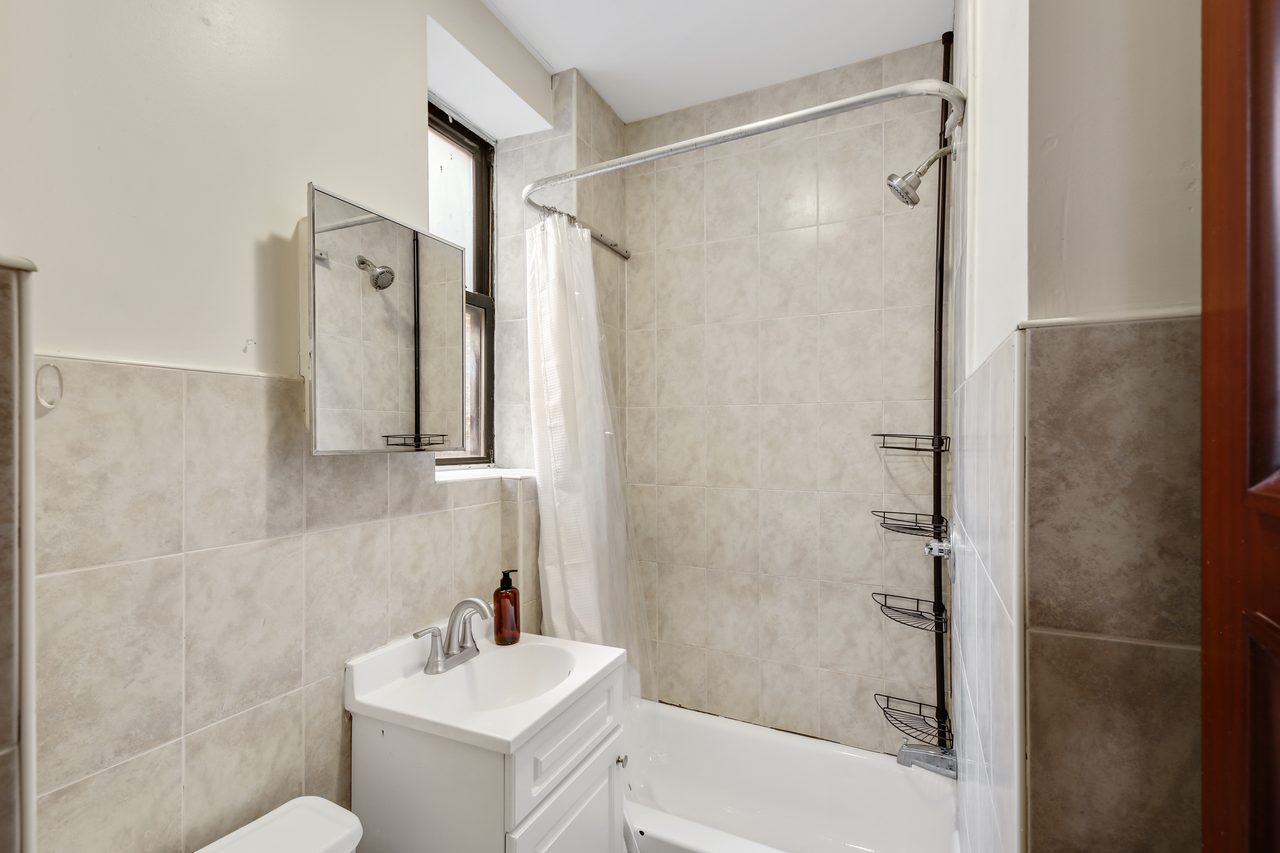 #790: Upper West Side - Twin Bedroom C - 3