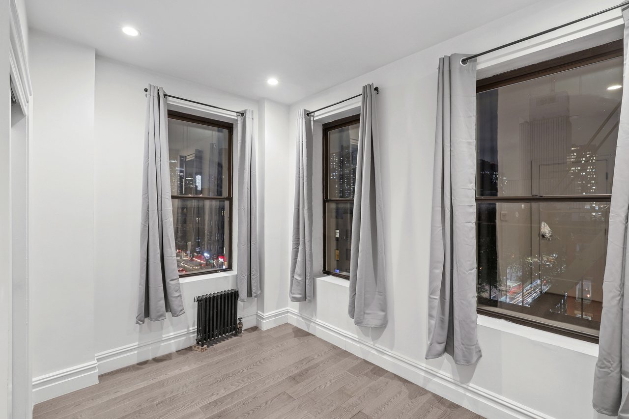 #708: Columbus Circle - Full Bedroom B - 2