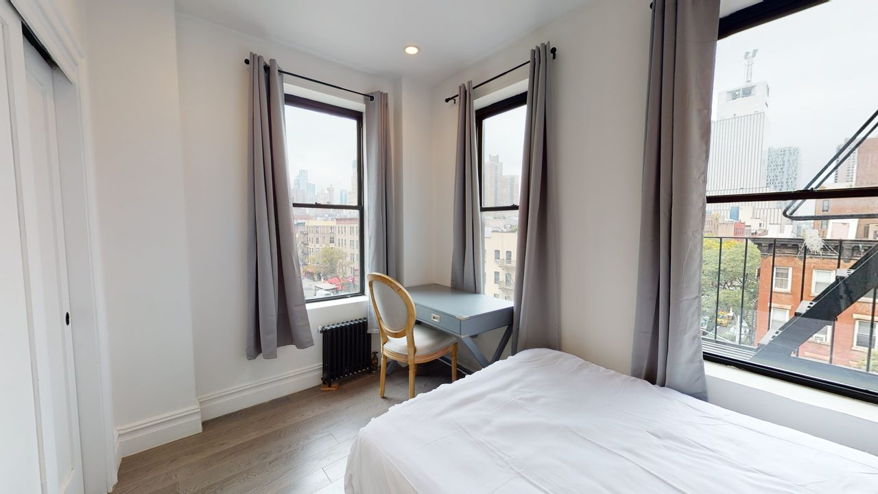 #708: Columbus Circle - Full Bedroom B - 6
