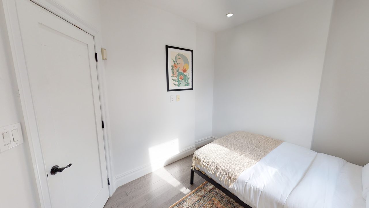 #708: Columbus Circle - Full Bedroom A - 7