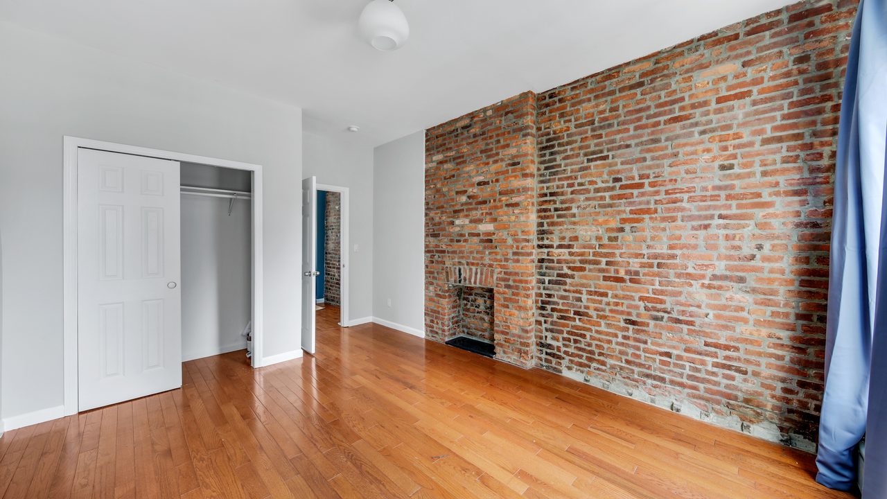  #581: East Harlem - Queen Bedroom A  -  #581: East Harlem  - Gallery -  8