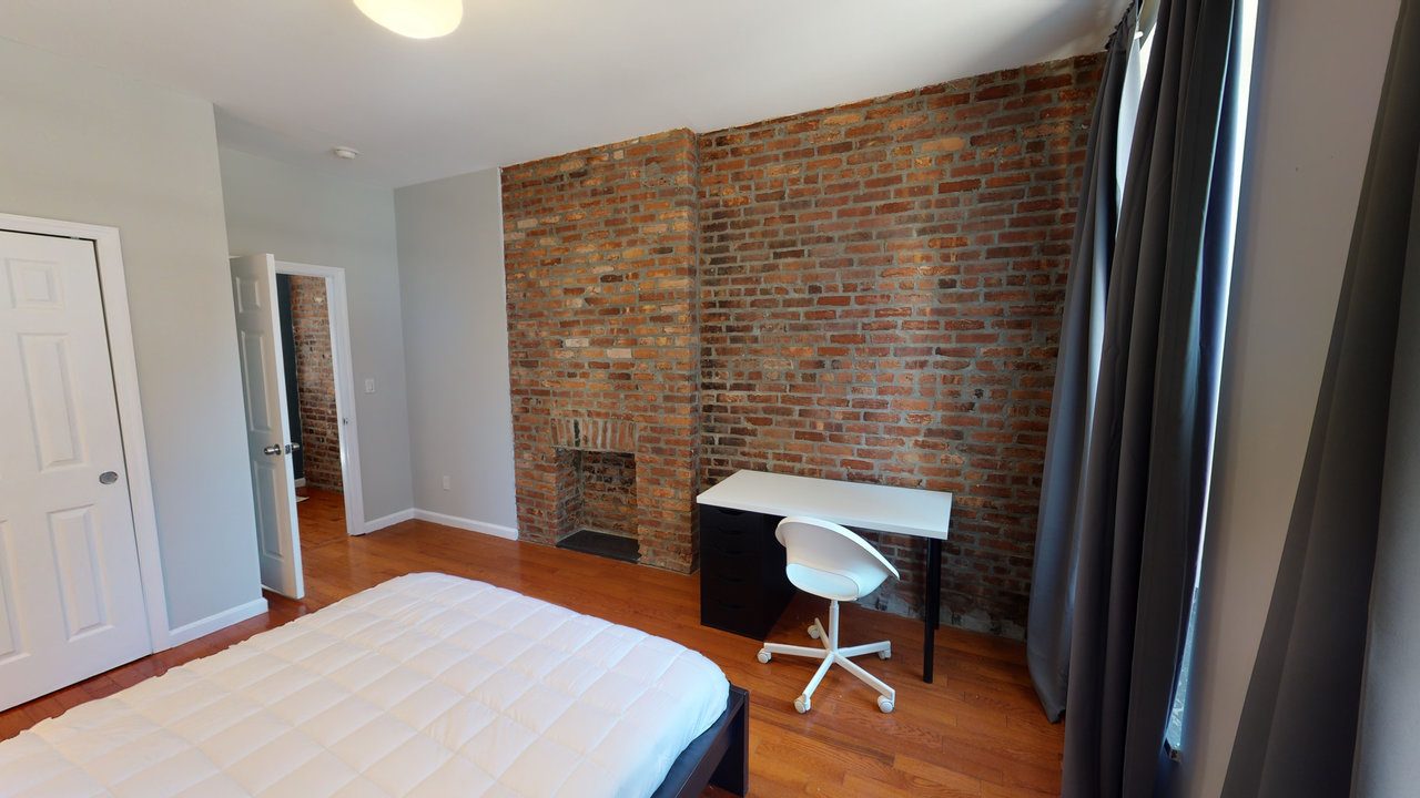  #581: East Harlem - Queen Bedroom A  -  #581: East Harlem  - Gallery -  11