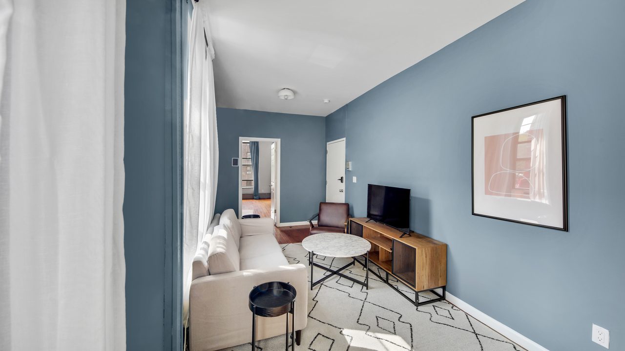  #581: East Harlem - Queen Bedroom A  -  #581: East Harlem  - Gallery -  5