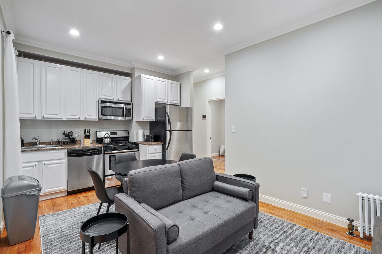  #795: Hamilton Heights - Full Bedroom A  -  #795: Hamilton Heights  - Gallery -  7