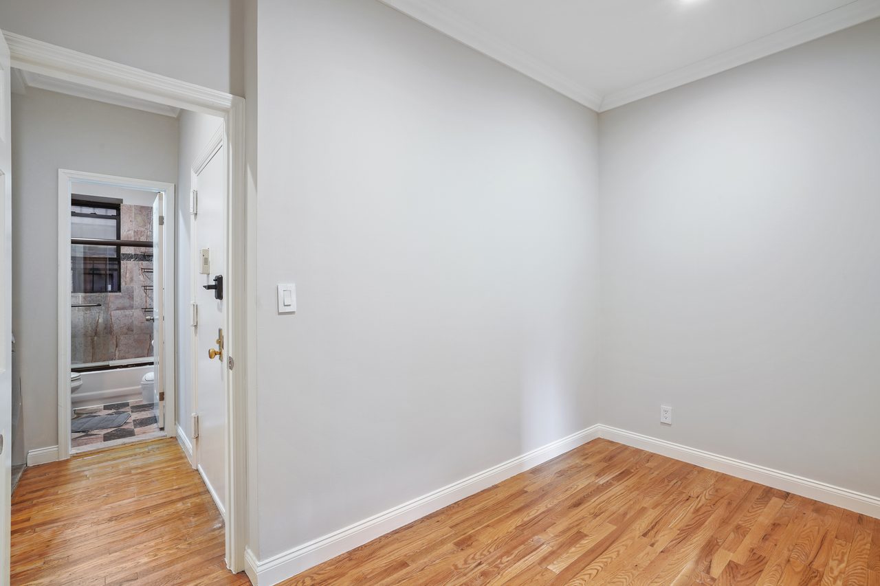 #795: Hamilton Heights - Full Bedroom B - #795: Hamilton Heights - Gallery - 5