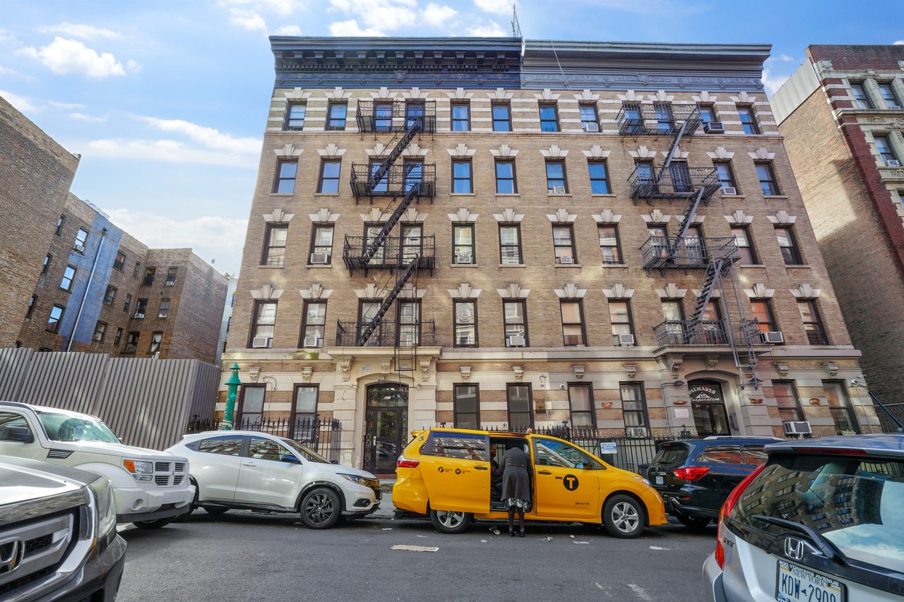 #795: Hamilton Heights - Full Bedroom B - #795: Hamilton Heights - Gallery - 17