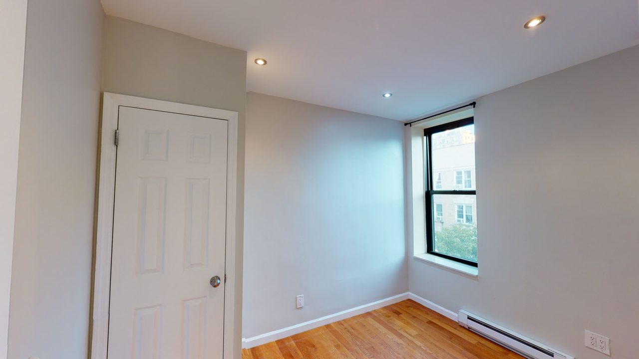 #1309: Upper West Side - Full Bedroom A - 9