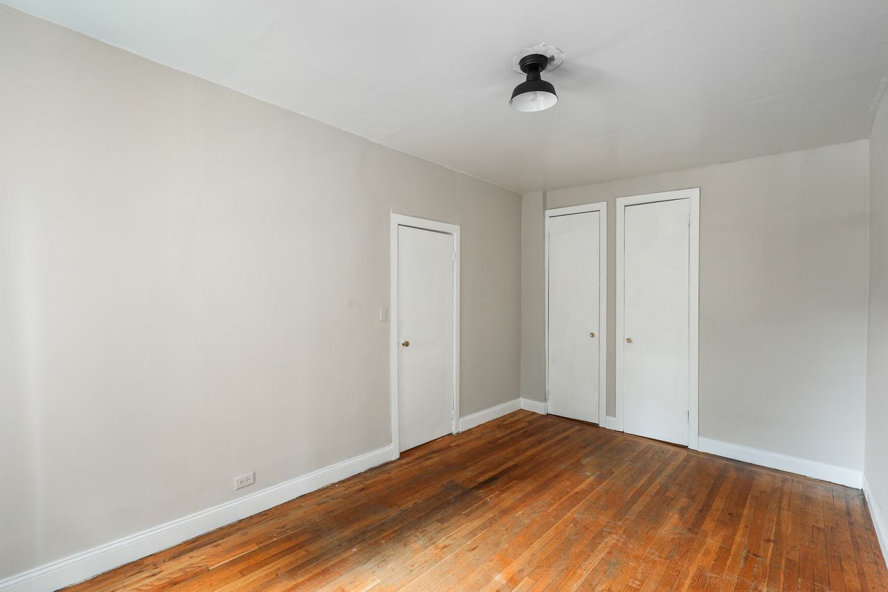 #699: East Harlem - Queen Bedroom A - 5