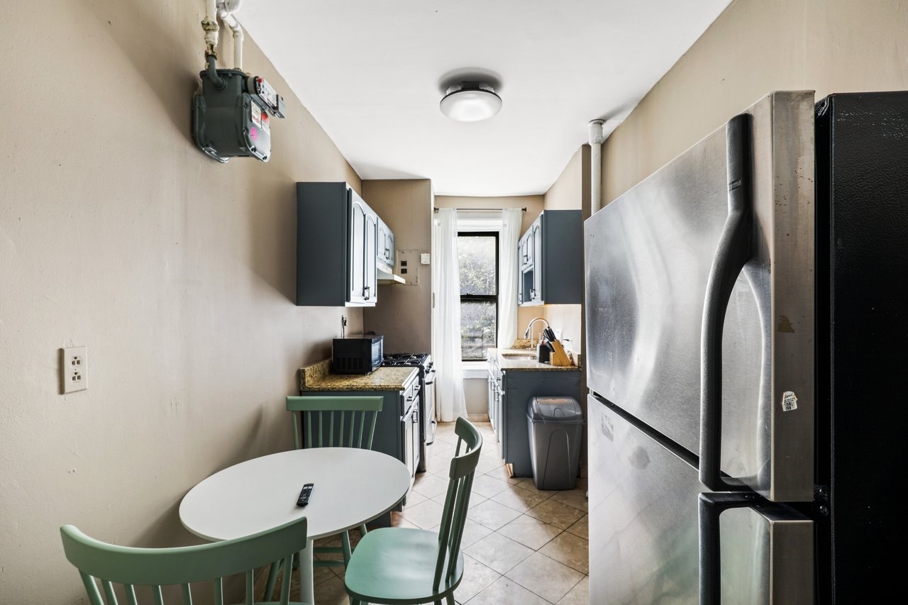 #699: East Harlem - Queen Bedroom B - #699: East Harlem - Gallery - 7