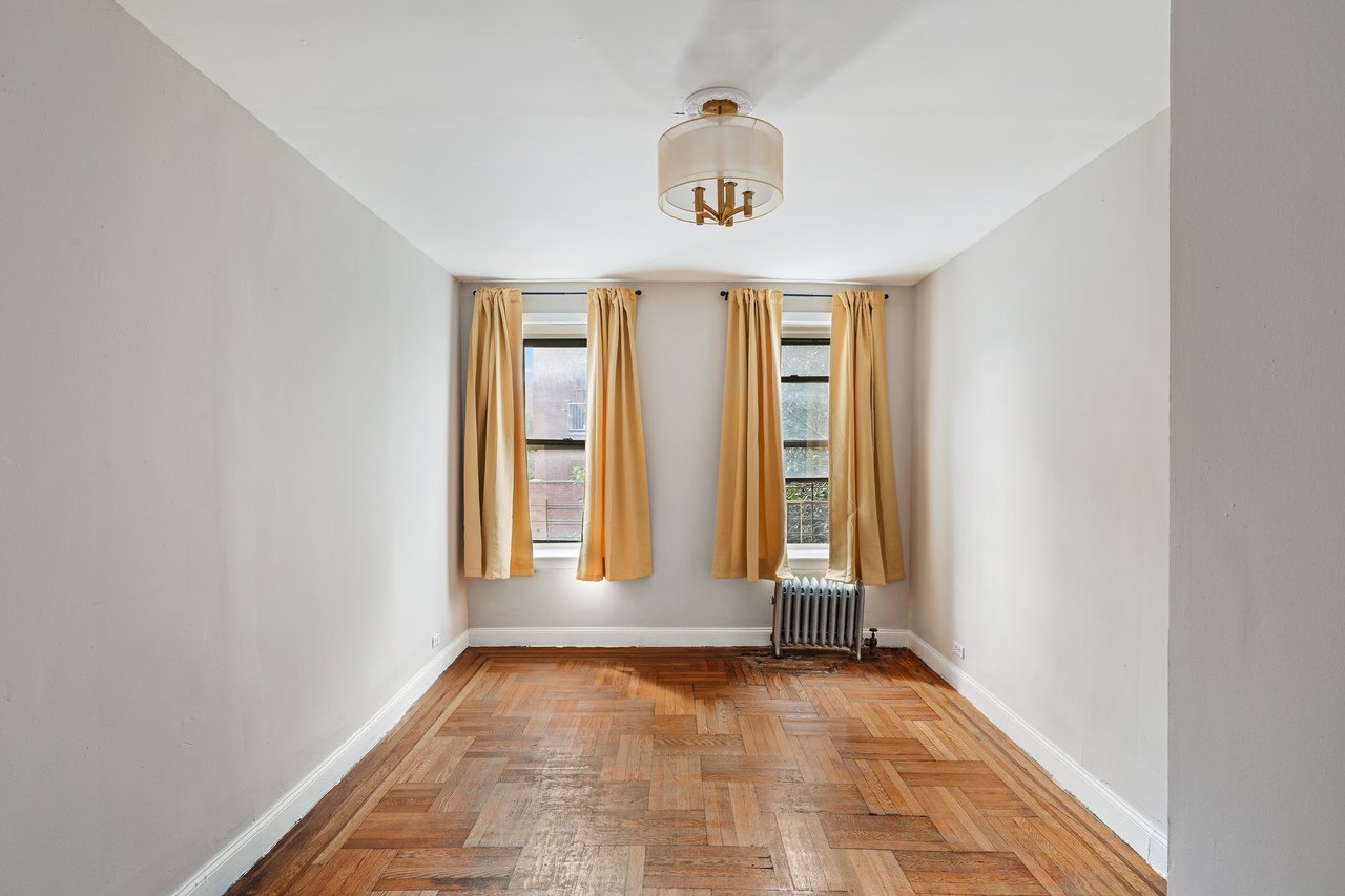 #699: East Harlem - Queen Bedroom C - 2