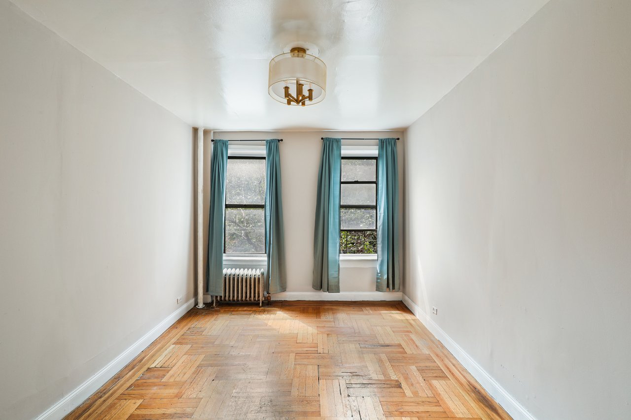 #699: East Harlem - Queen Bedroom D - 3