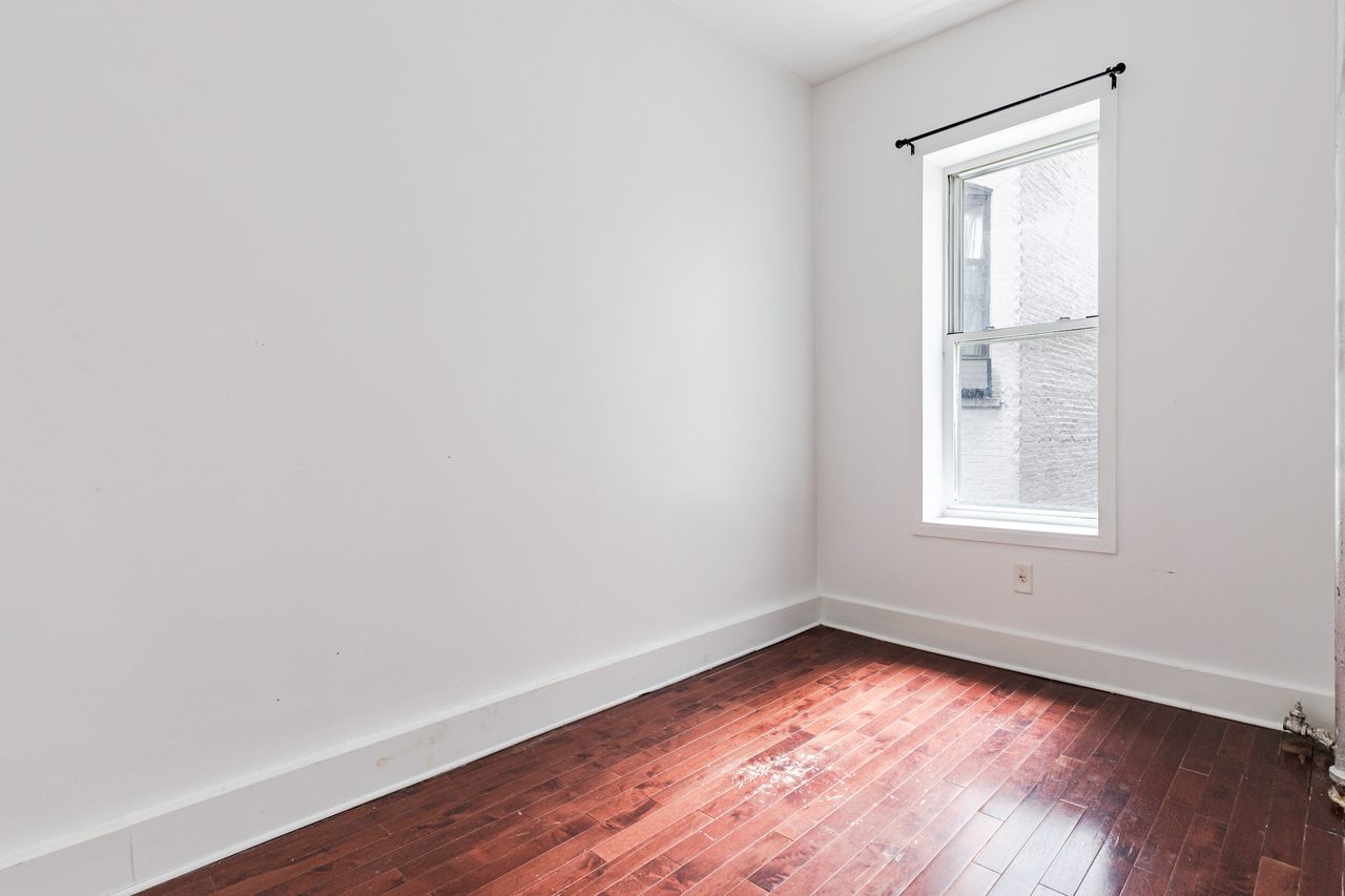 #1681: Central Harlem - Full Bedroom A - 2