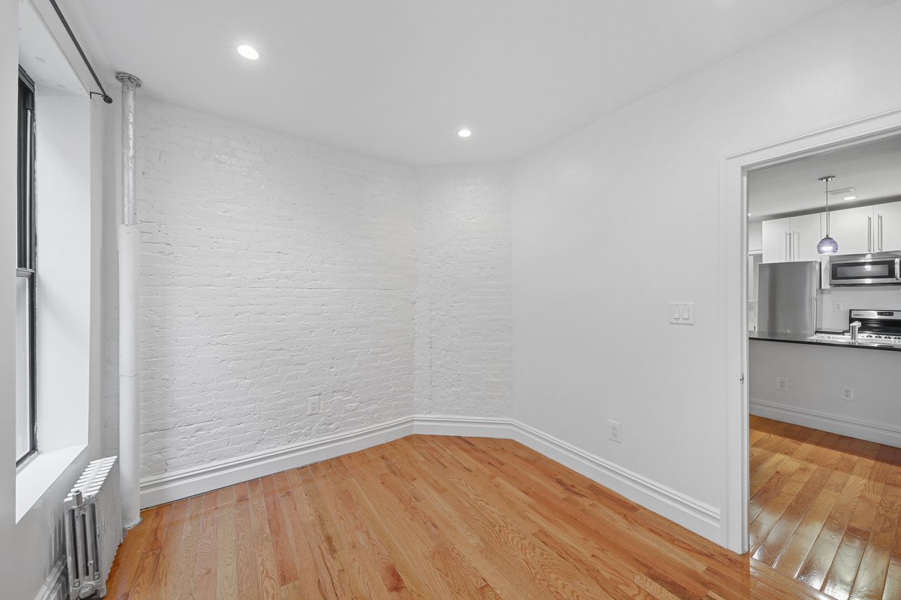 #719: Columbus Circle - 1 Bedroom (Full) - 9