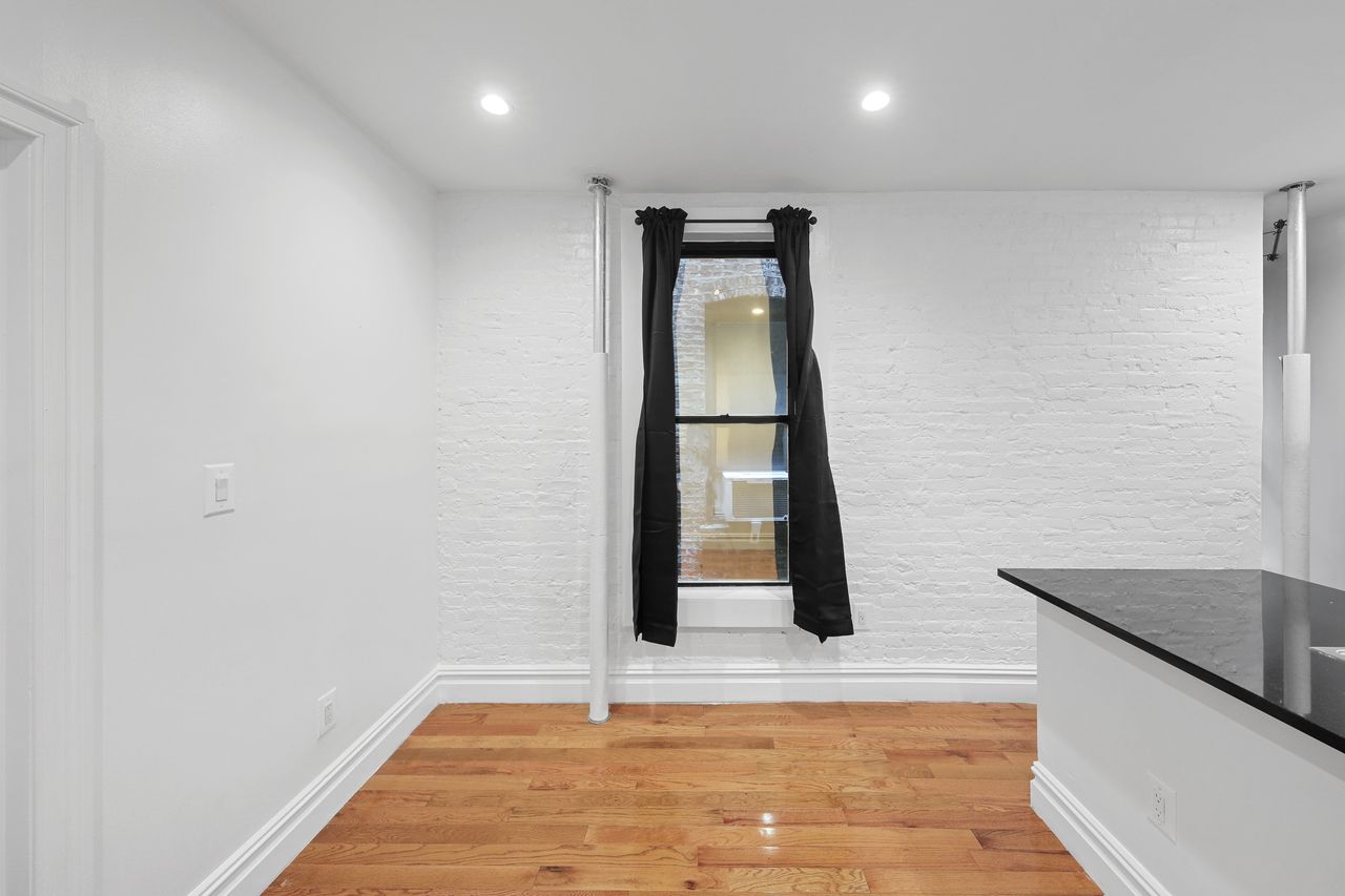 #719: Columbus Circle - 1 Bedroom (Full) - 10
