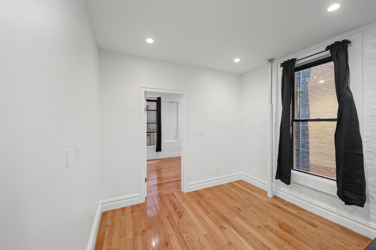 #719: Columbus Circle - 1 Bedroom (Full) - 12