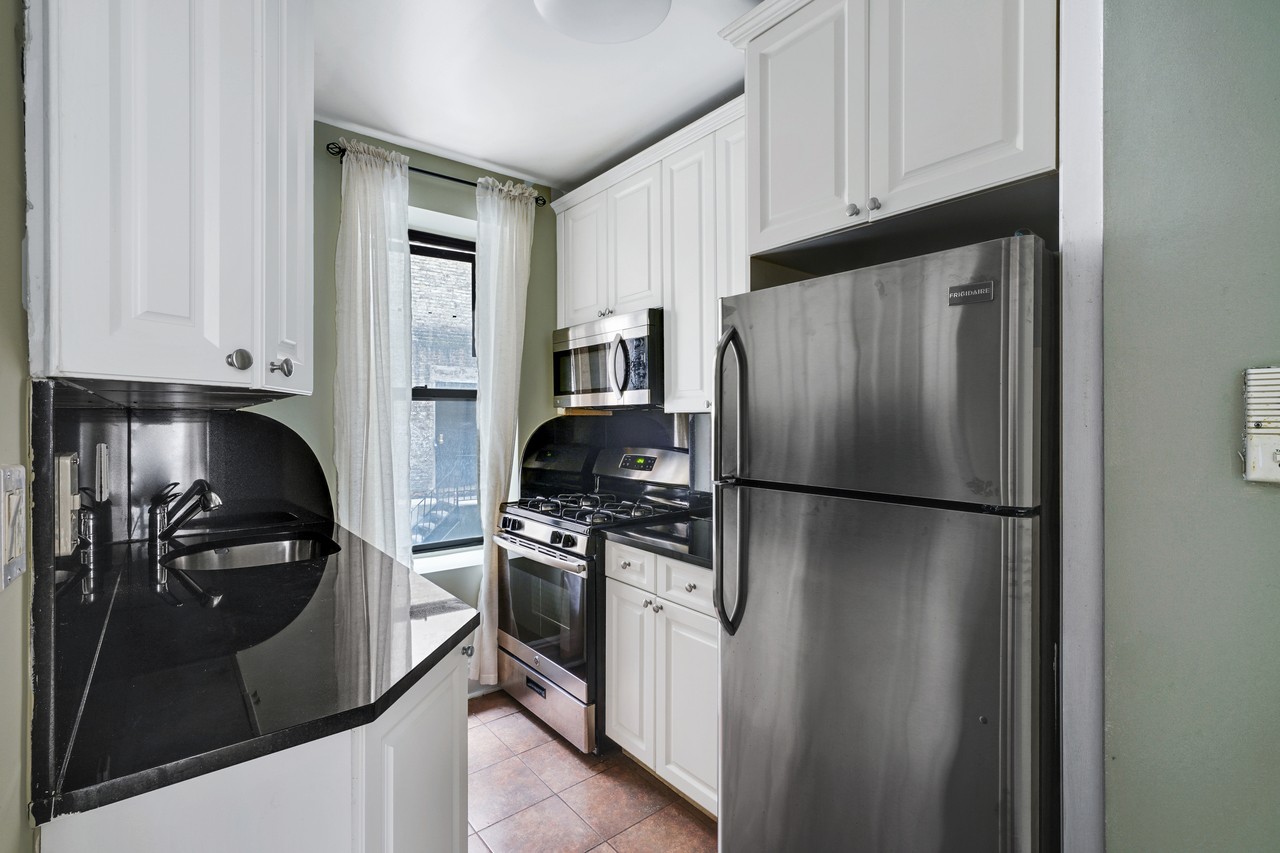 #549: Upper West Side - 1 Bedroom (Full) - 20