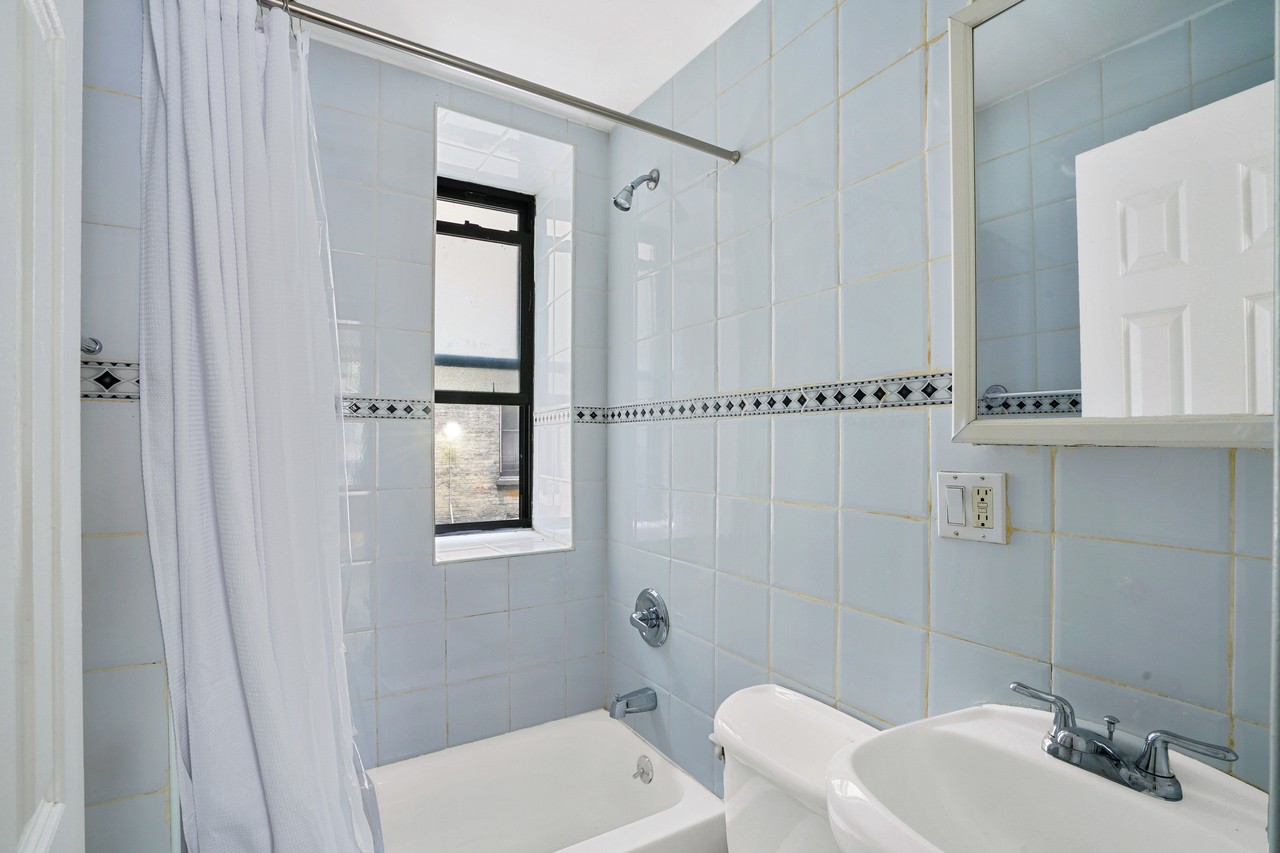 #549: Upper West Side - 1 Bedroom (Full) - 17