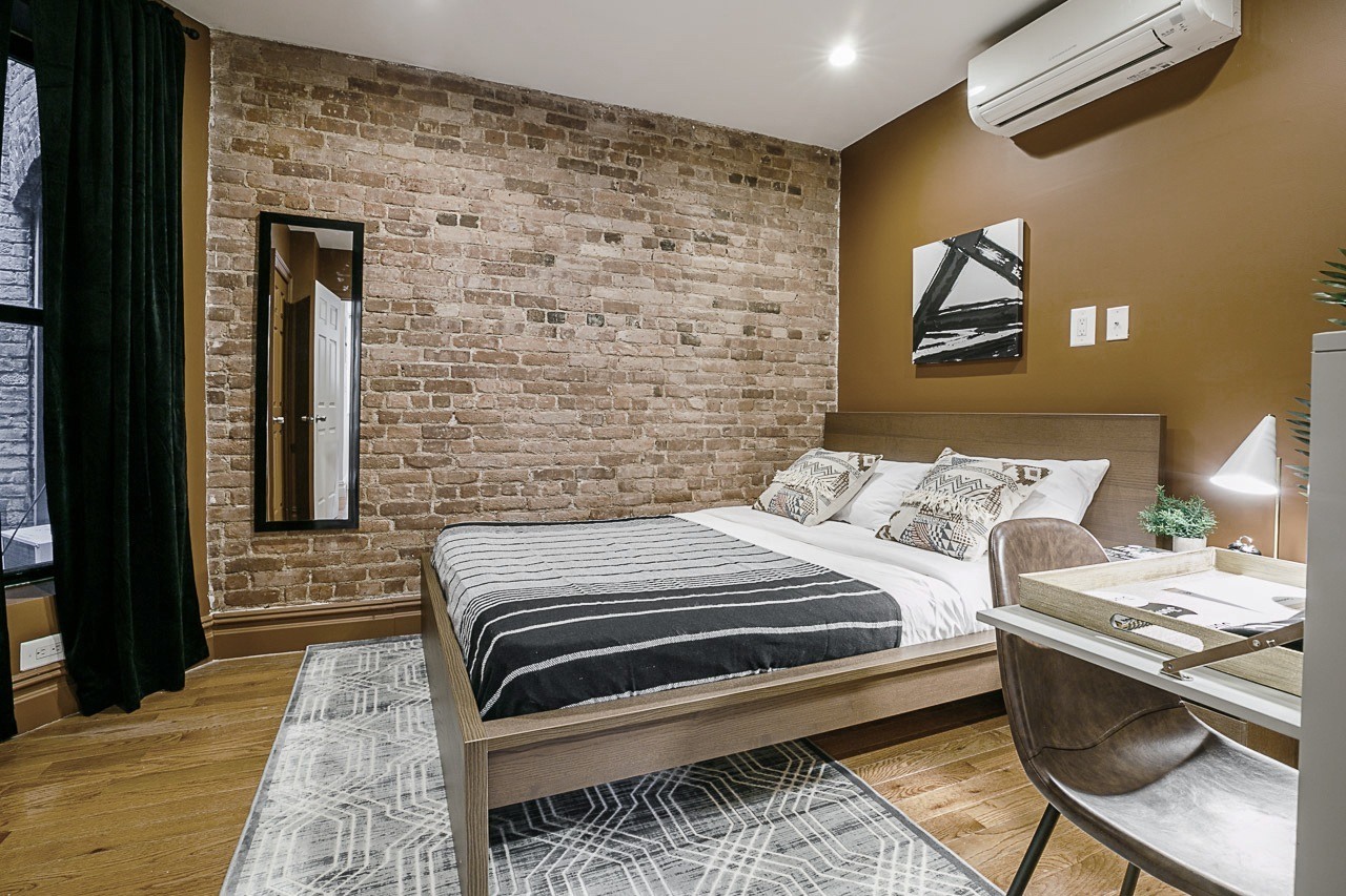 #198: Upper West Side - Queen Bedroom A W/Private Bathroom - 1