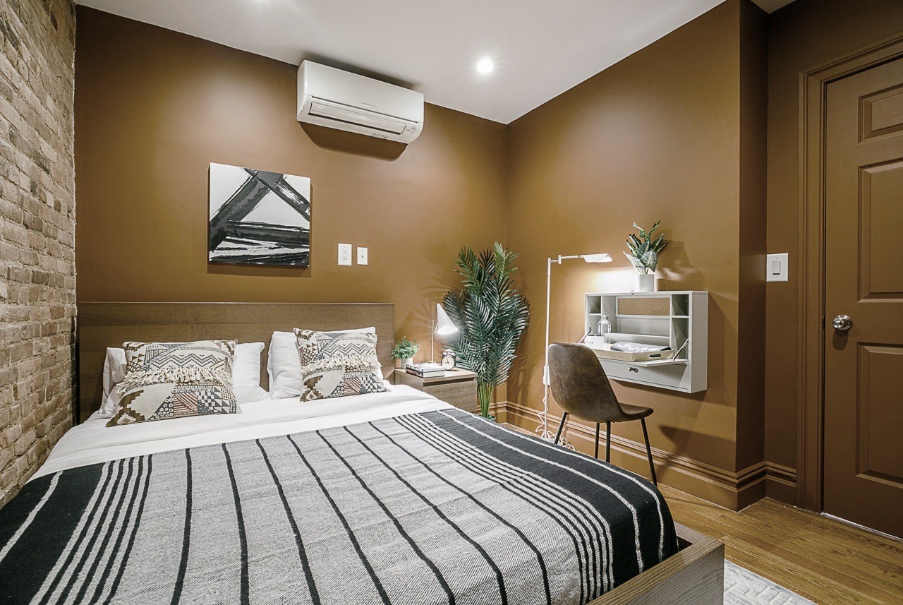 #198: Upper West Side - Queen Bedroom A W/Private Bathroom - 11