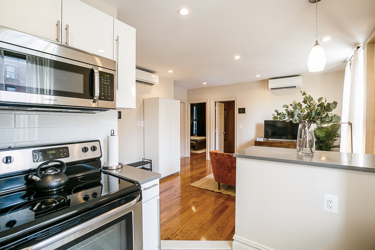 #198: Upper West Side - Queen Bedroom A W/Private Bathroom - 7
