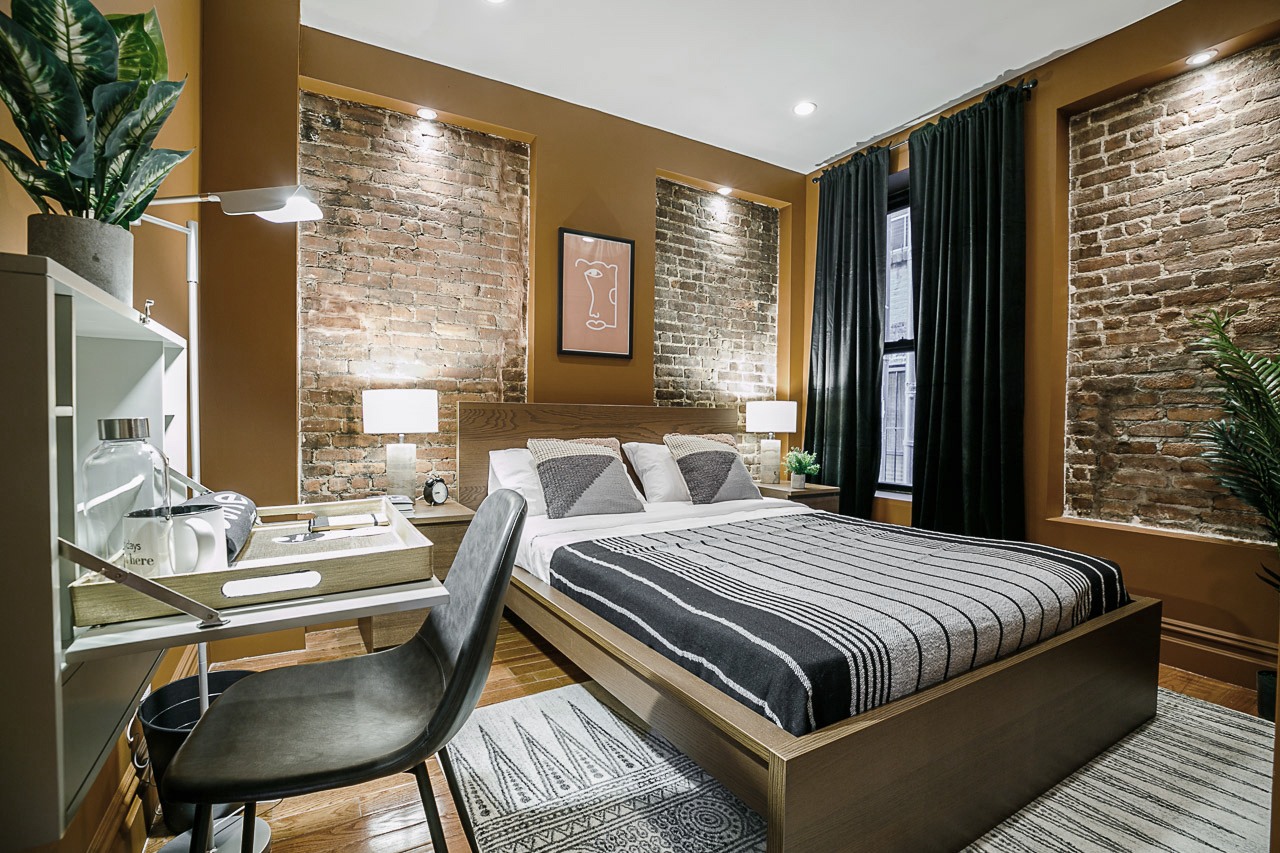 #198: Upper West Side - Queen Bedroom B - 10